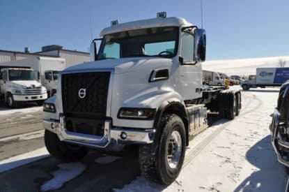 2025 VOLVO VHD64F300 VMH1395